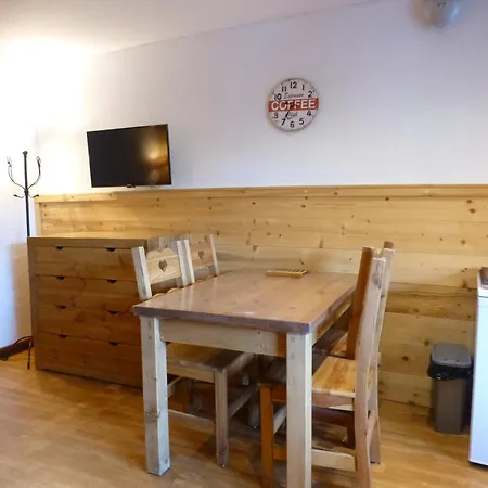 4 Pers Avec Balcon, Parking Et Wi-fi, Proche Thermes, - Fr-1-512-100 شقة بريد-لي-بان